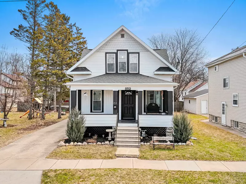 852 FREDERICK ST, Oshkosh, WI 54901