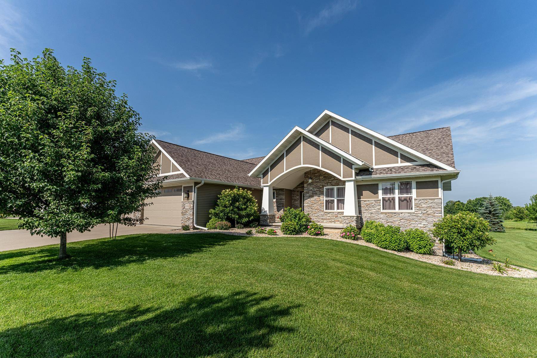 Oshkosh, WI 54904,2105 MORNINGSTAR LN