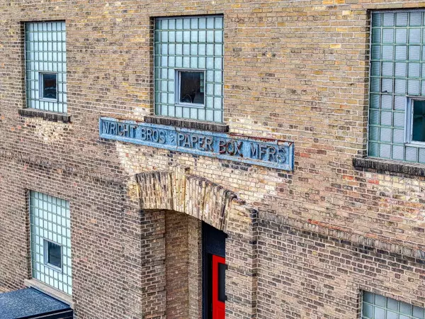 Fond Du Lac, WI 54935-2326,21 W ARNDT ST