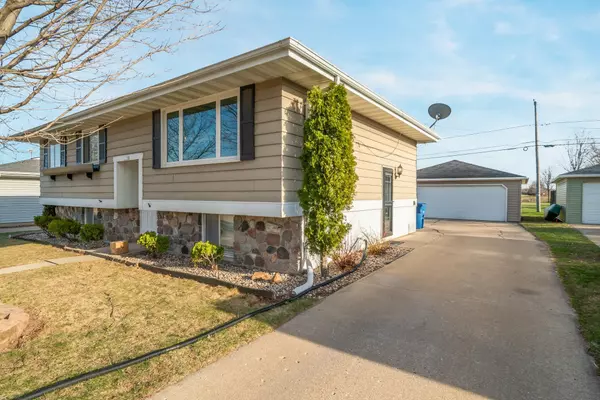 Oshkosh, WI 54902,1705 CRYSTAL SPRINGS AVE