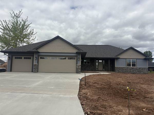 1354 SHELBY LN, De Pere, WI 54115
