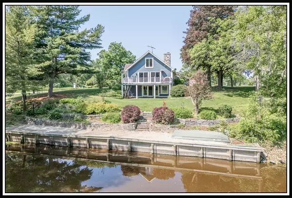 N132 COUNTY ROAD H, Fremont, WI 54940-9408
