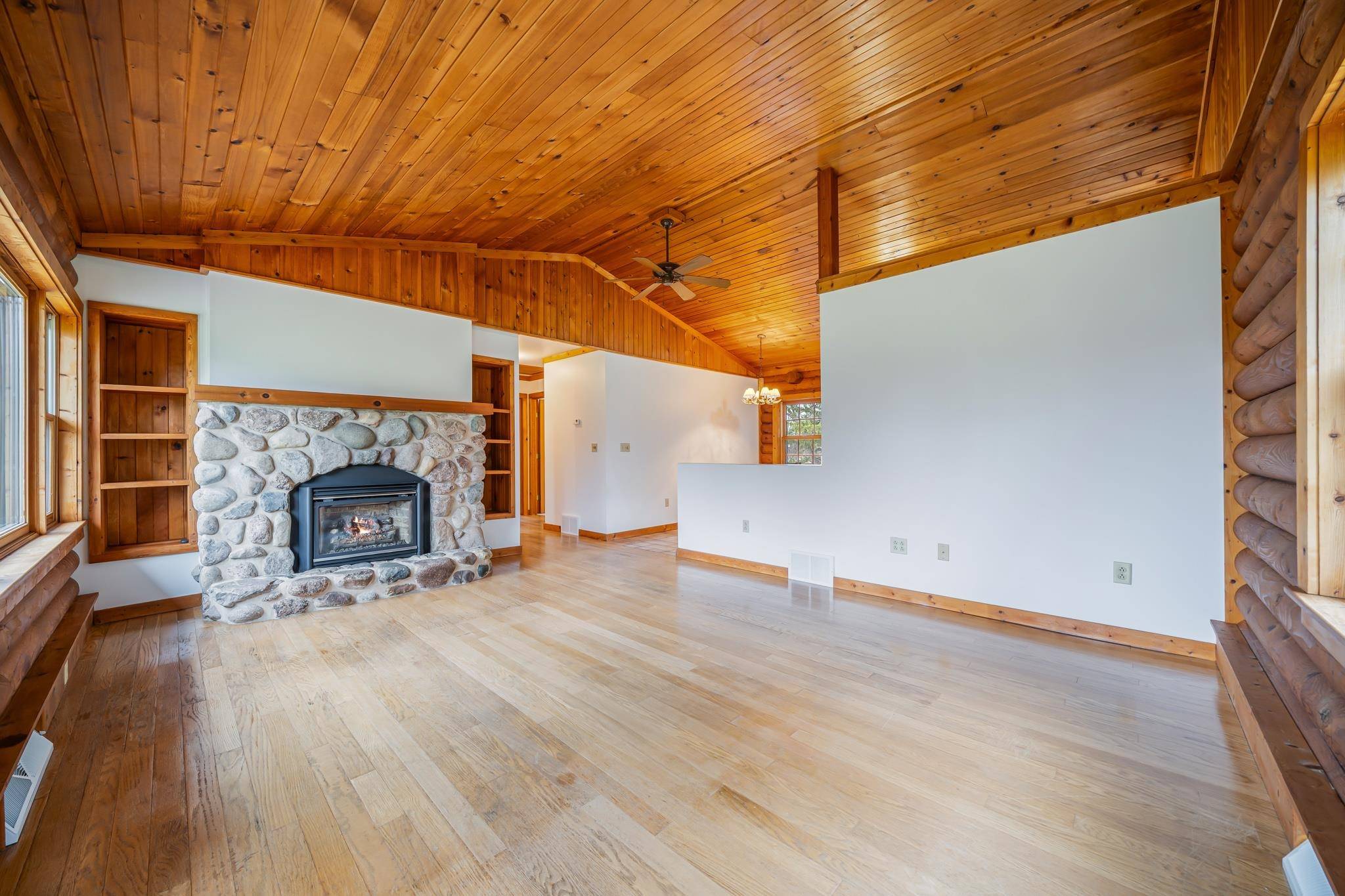 Menasha, WI 54952,N8687 FIRELANE 7
