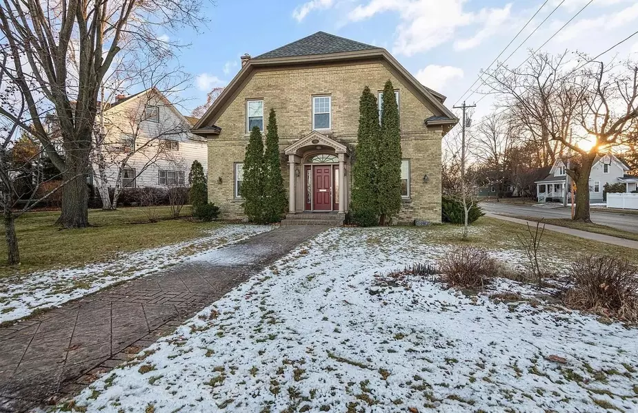 2157 RIVERSIDE AVE, Marinette, WI 54143