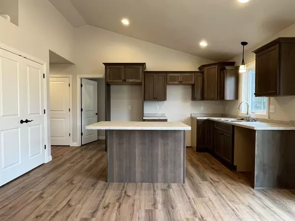 New London, WI 54961-8729,2110 ABBEY RD