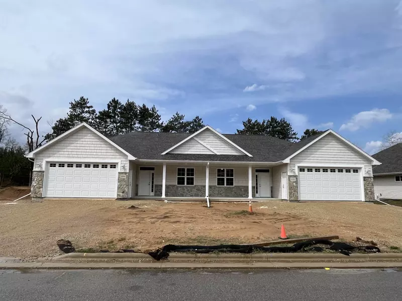 2093 ABBEY RD, New London, WI 54961-8782