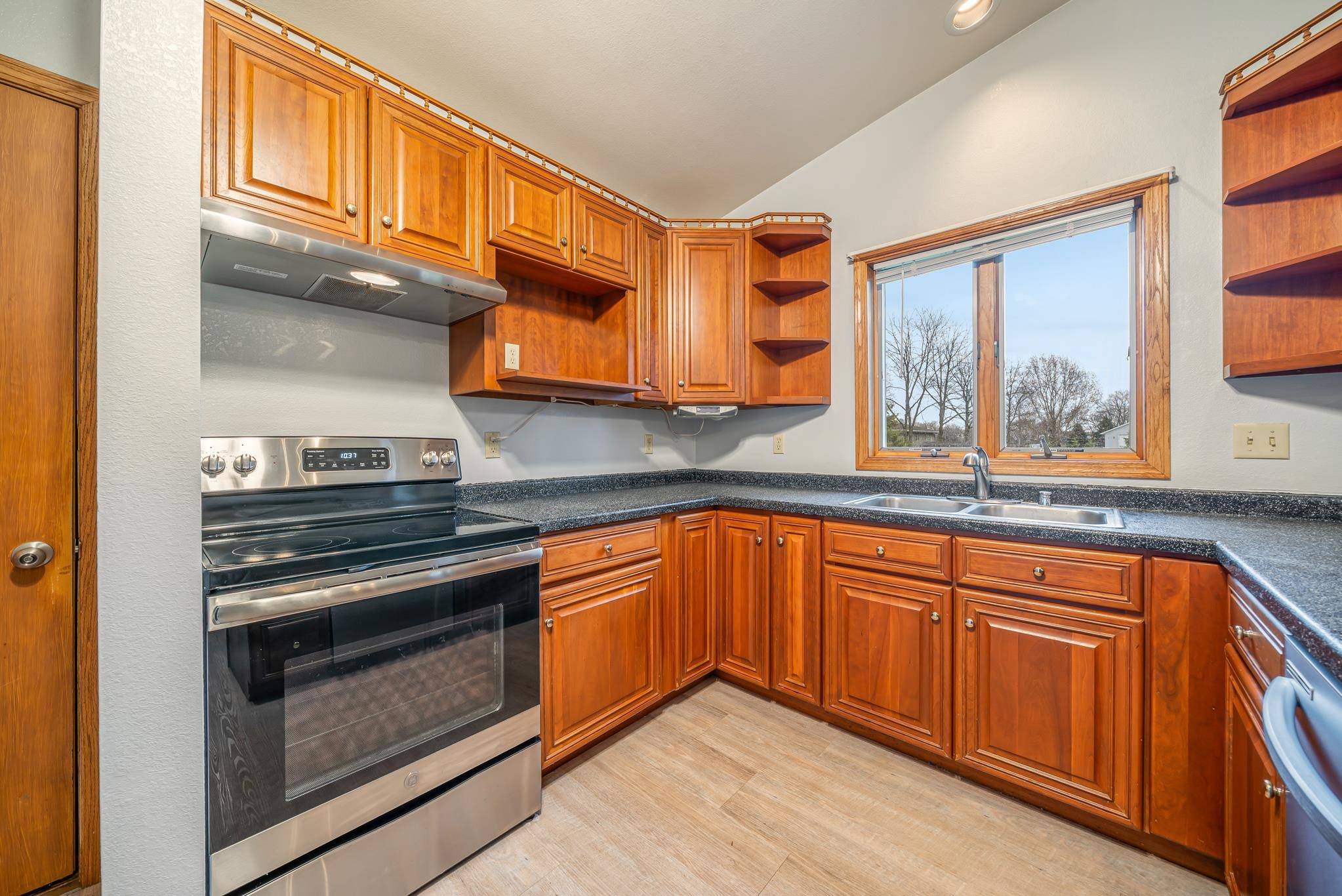 Neenah, WI 54956,220 MANDELLA CT