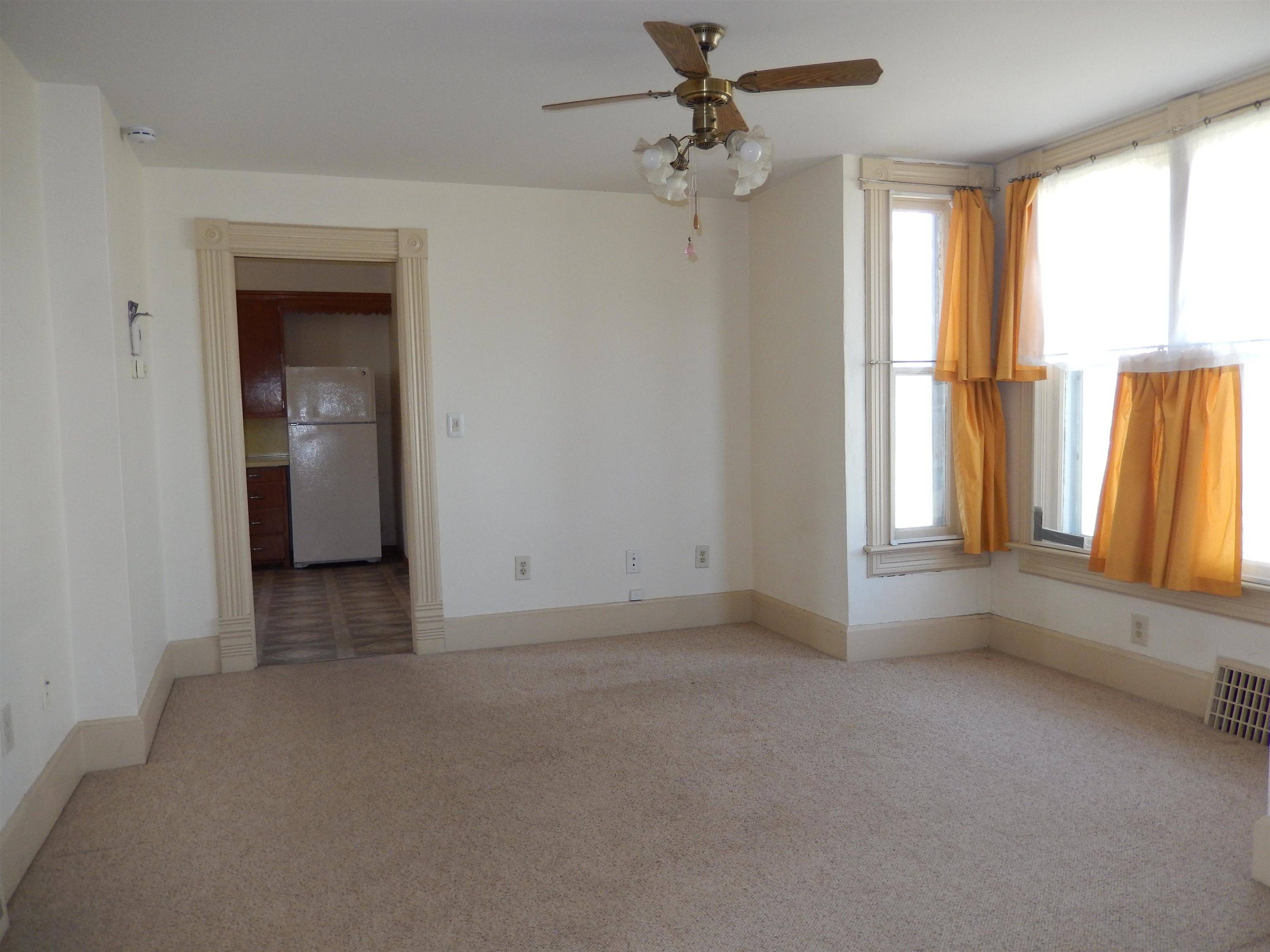 Kaukauna, WI 54130,509 HENDRICKS AVE