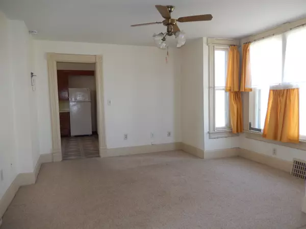 Kaukauna, WI 54130,509 HENDRICKS AVE