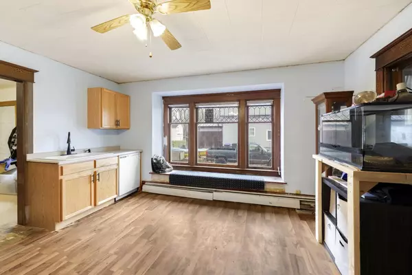 New London, WI 54961,415 W WAUPACA ST
