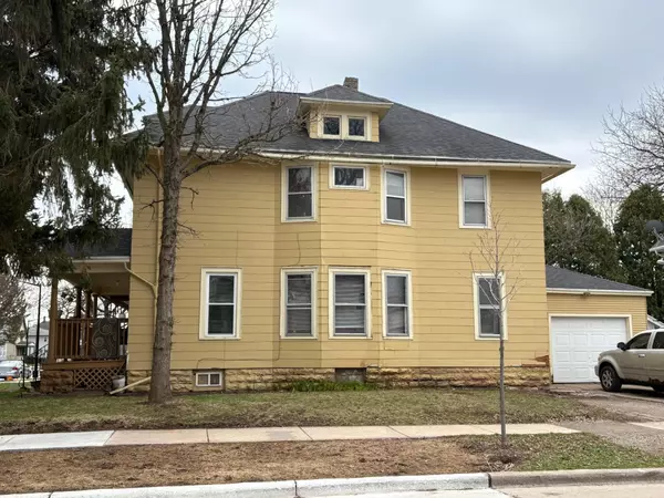 Oshkosh, WI 54901-3657,1119 CHERRY ST