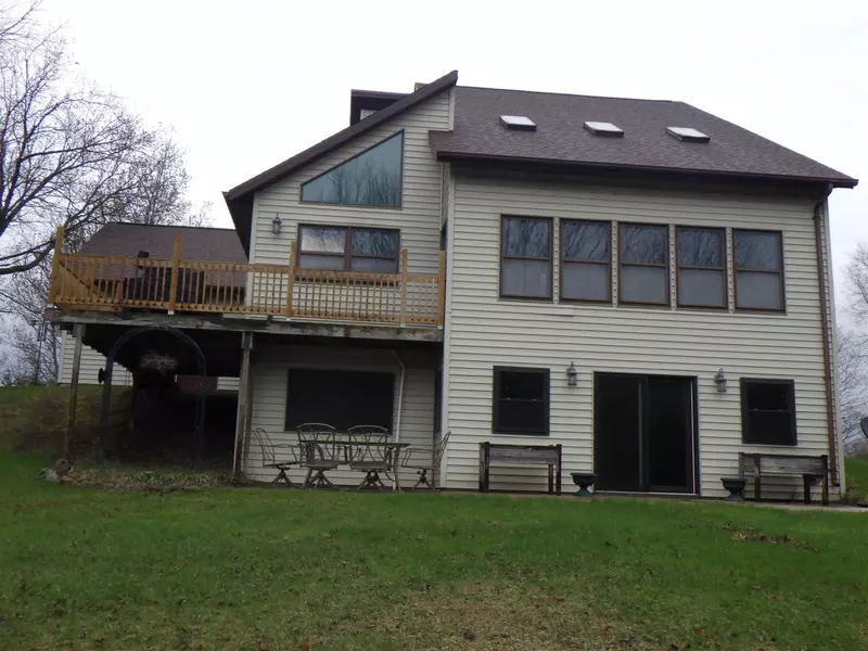 E5501 COUNTY ROAD S, Tigerton, WI 54486