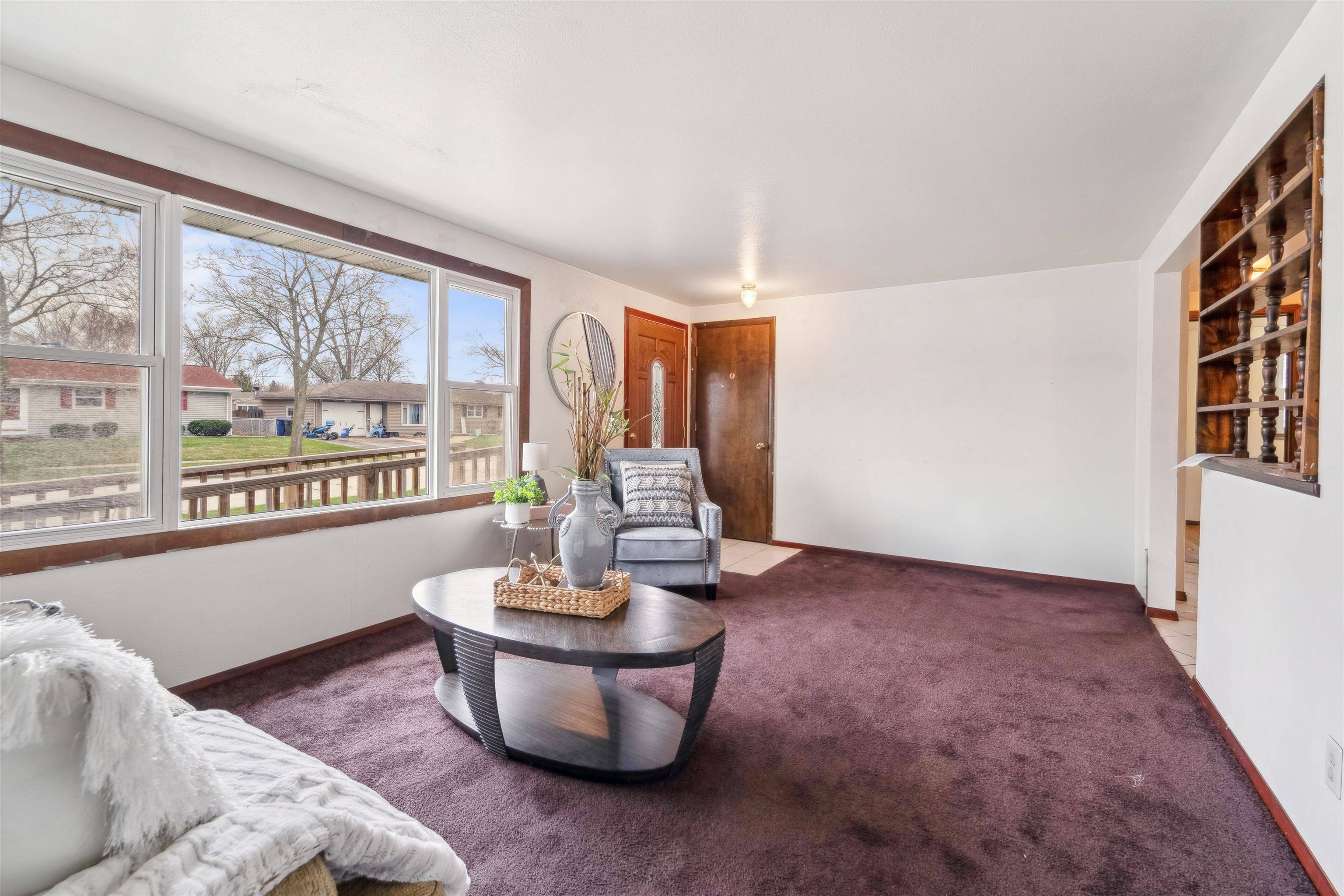 De Pere, WI 54115,922 AMHART DR