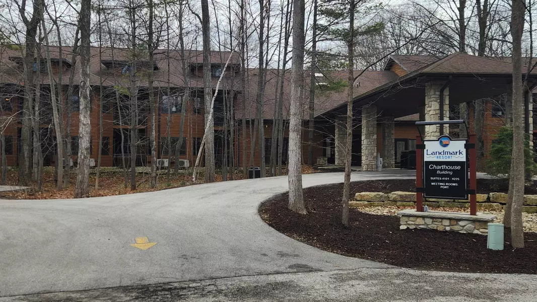 4955 N LANDMARK CIR, Egg Harbor, WI 54209