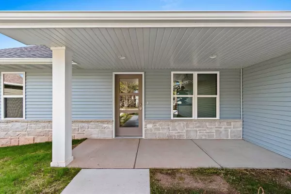 Green Bay, WI 54304-0000,1621 JANICE AVE