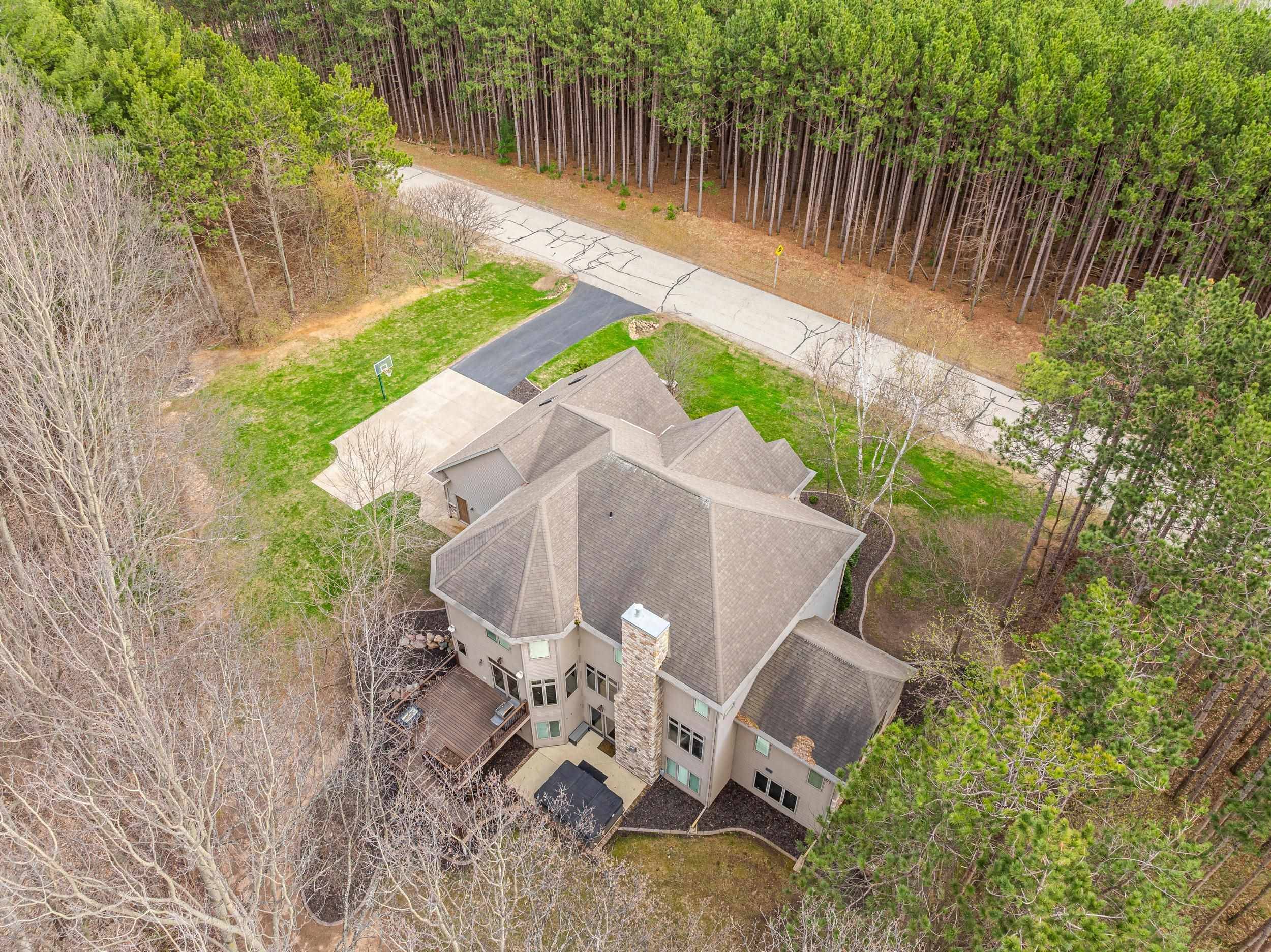 Suamico, WI 54313-8378,3062 HAWK RIDGE TRL
