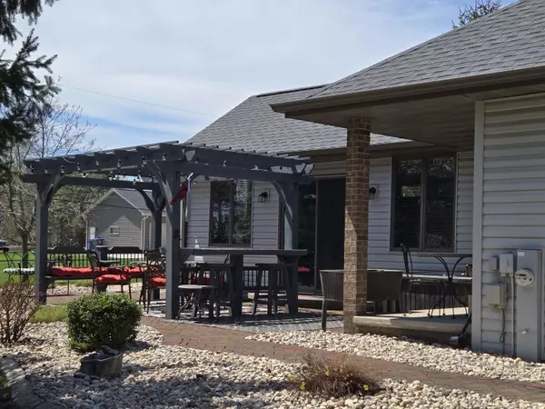 Greenville, WI 54942,W6517 GREENWOOD CT