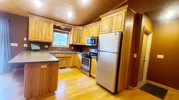 Armstrong Creek, WI 54103,6302 CAMP 6 LOOP RD