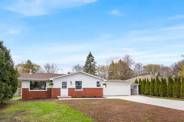 738 SIMONET CT, Allouez, WI 54301-2818