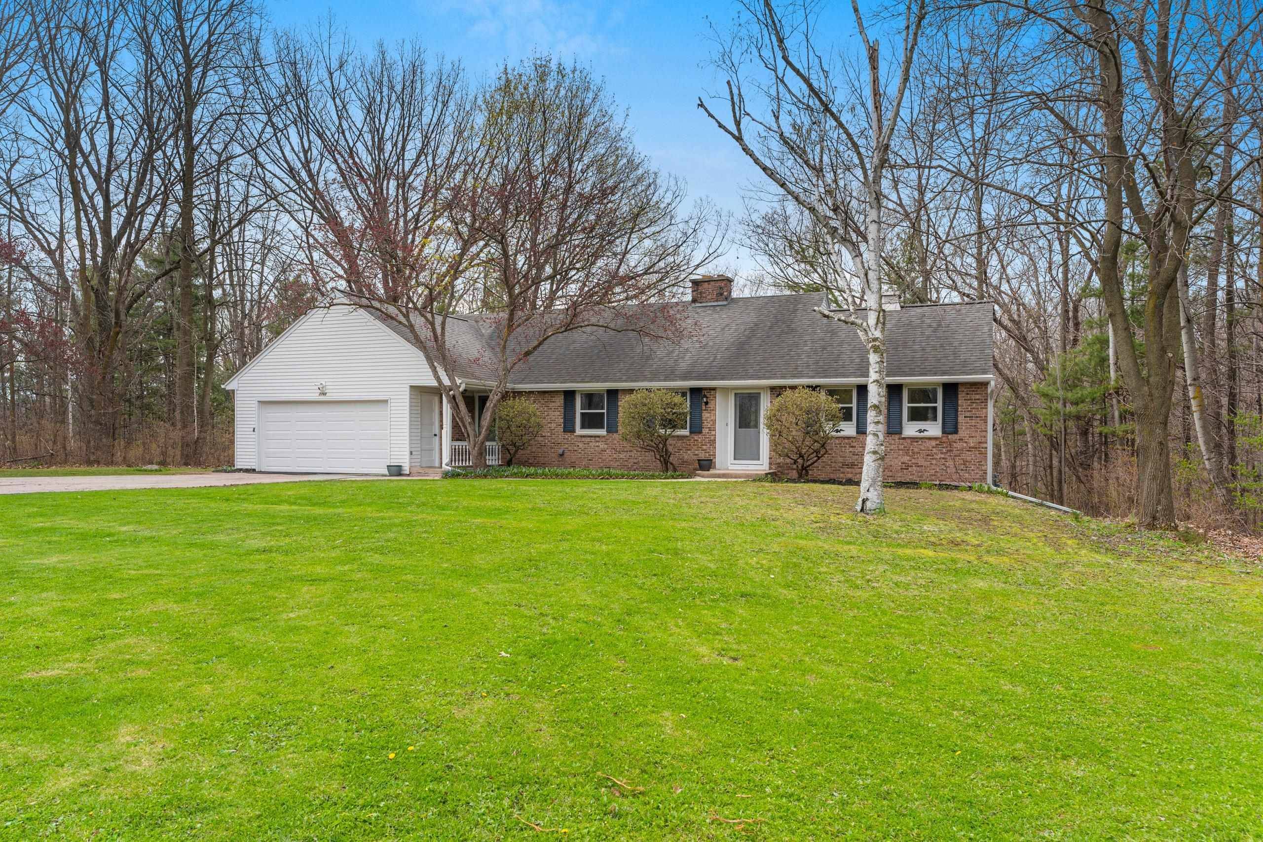 2760 KLONDIKE RD, Green Bay, WI 54311