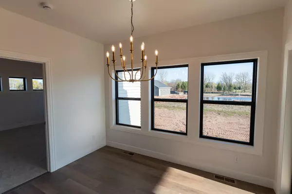 Menasha, WI 54952,W5827 ROUNDSTONE PL
