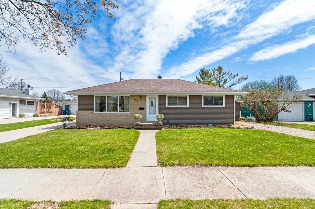 Combined Locks, WI 54113,529 MARCELLA AVE