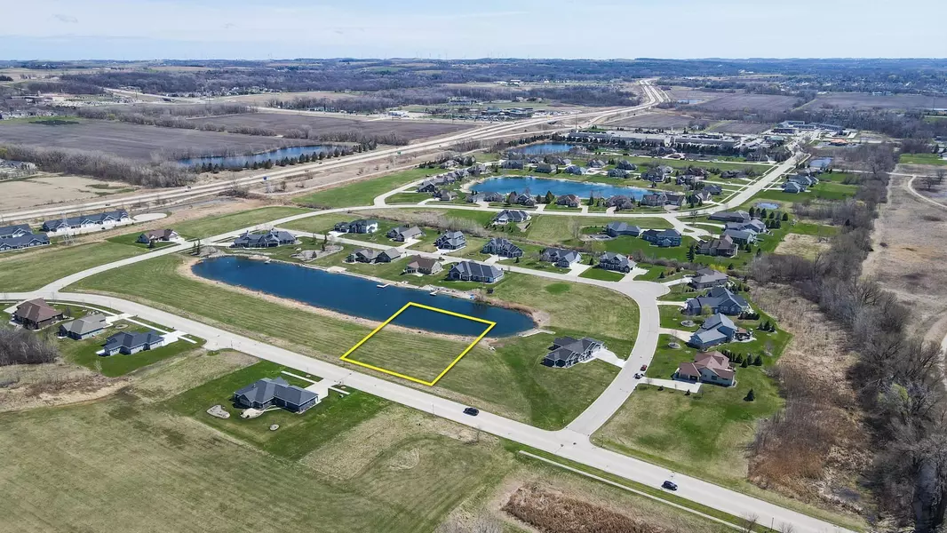 1076 DUCHARME Pkwy #50, Fond Du Lac, WI 54935