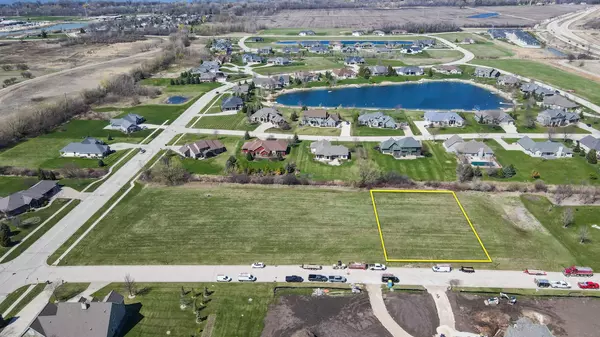 1109 PINE LAKE DR #12, Fond Du Lac, WI 54935