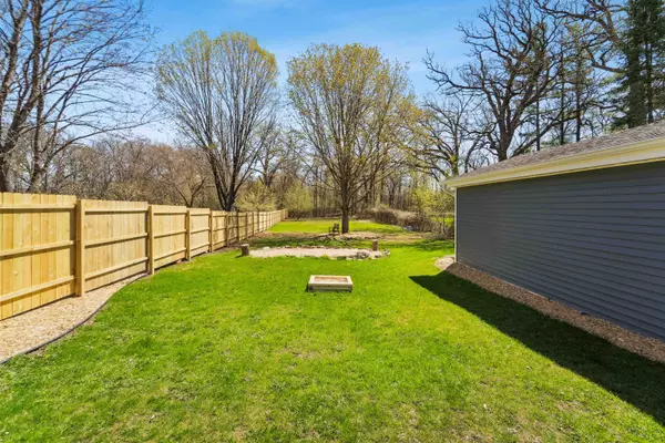 Oshkosh, WI 54904,1598 N OAKWOOD RD