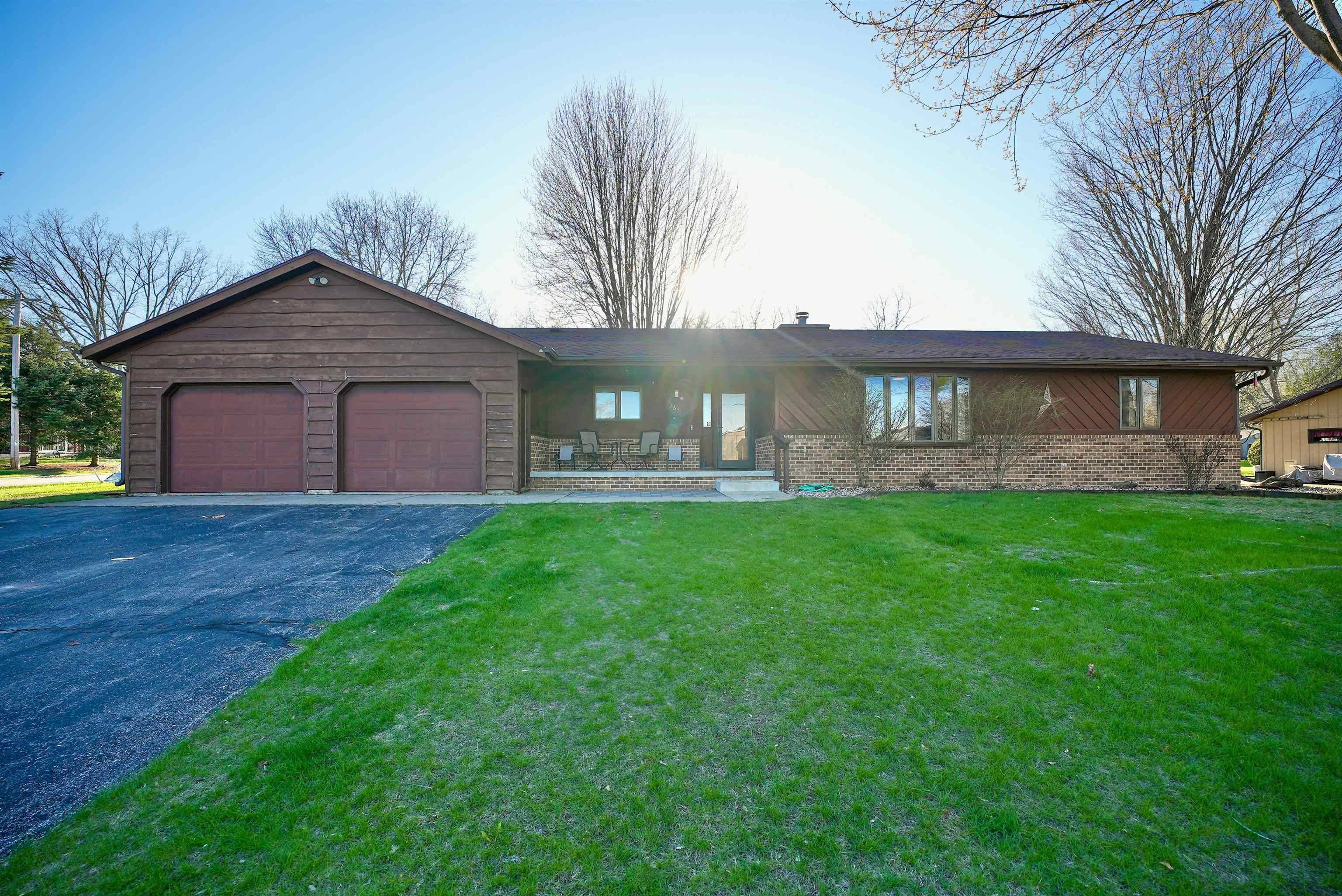 265 S FARM RD, Oconto Falls, WI 54154-1228