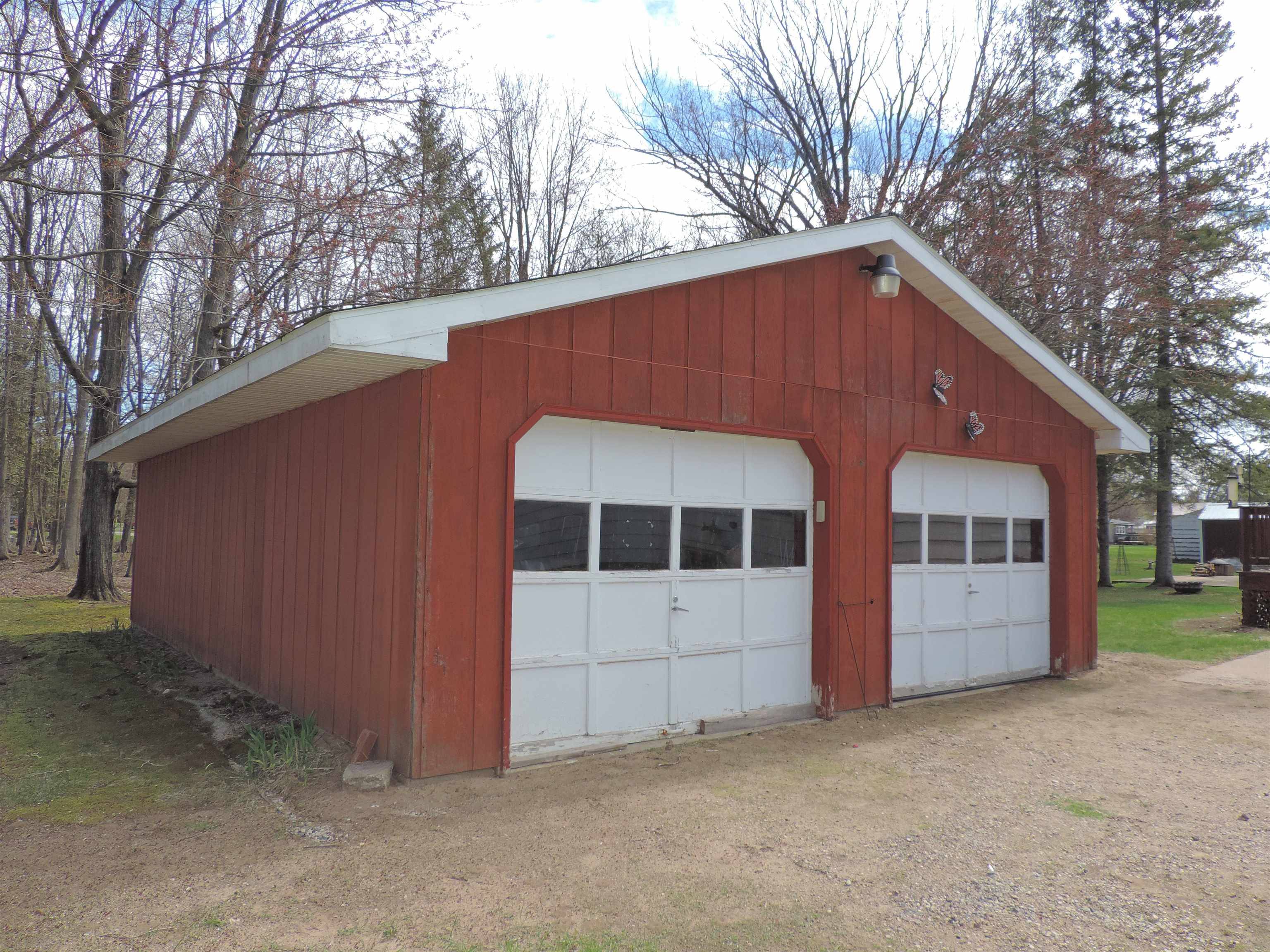Suring, WI 54174,402 N MILL ST