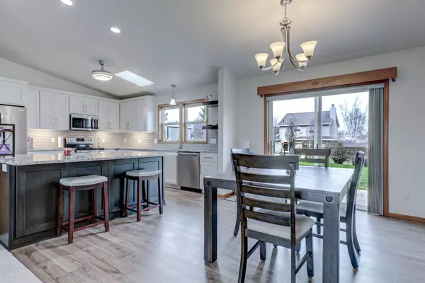 Black Creek, WI 54106,605 FIELD CREST LN