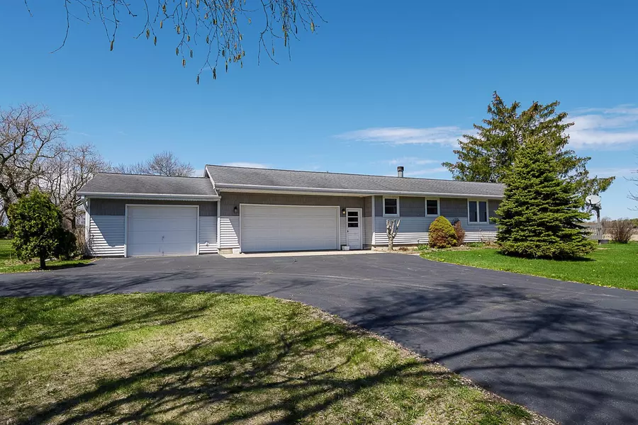 6709 COUNTY ROAD G, Gillett, WI 54124-9545