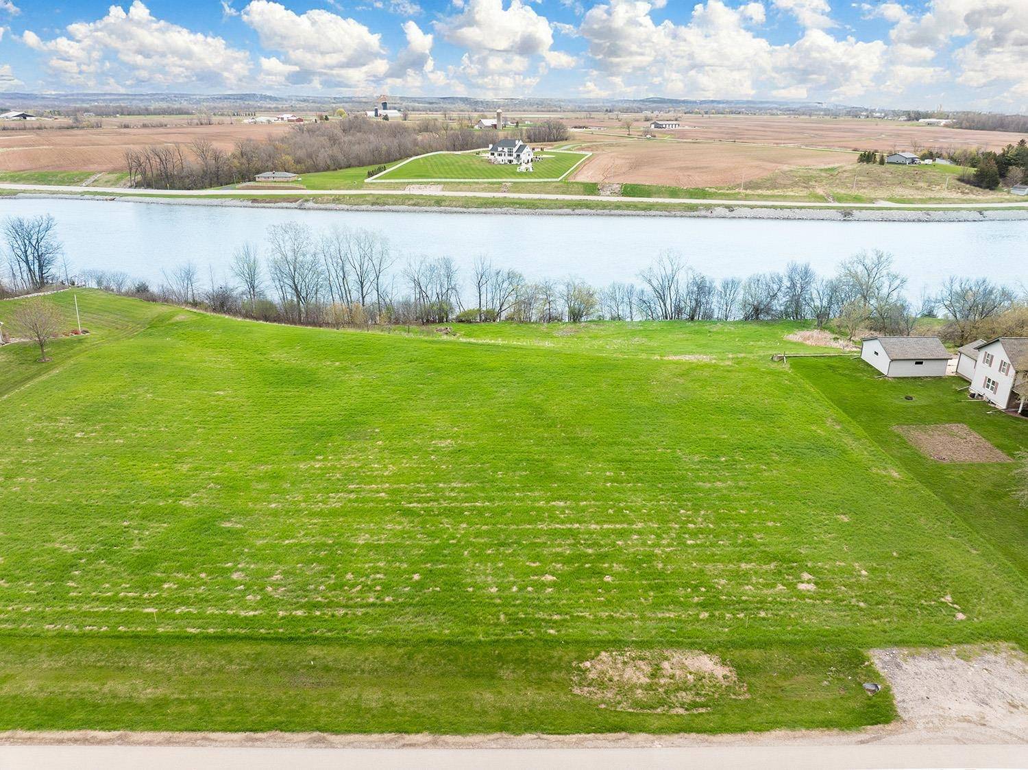Wrightstown, WI 54180,4251 LOST DAUPHIN RD