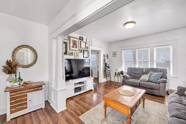 Green Bay, WI 54304-2742,1235 S BROADWAY