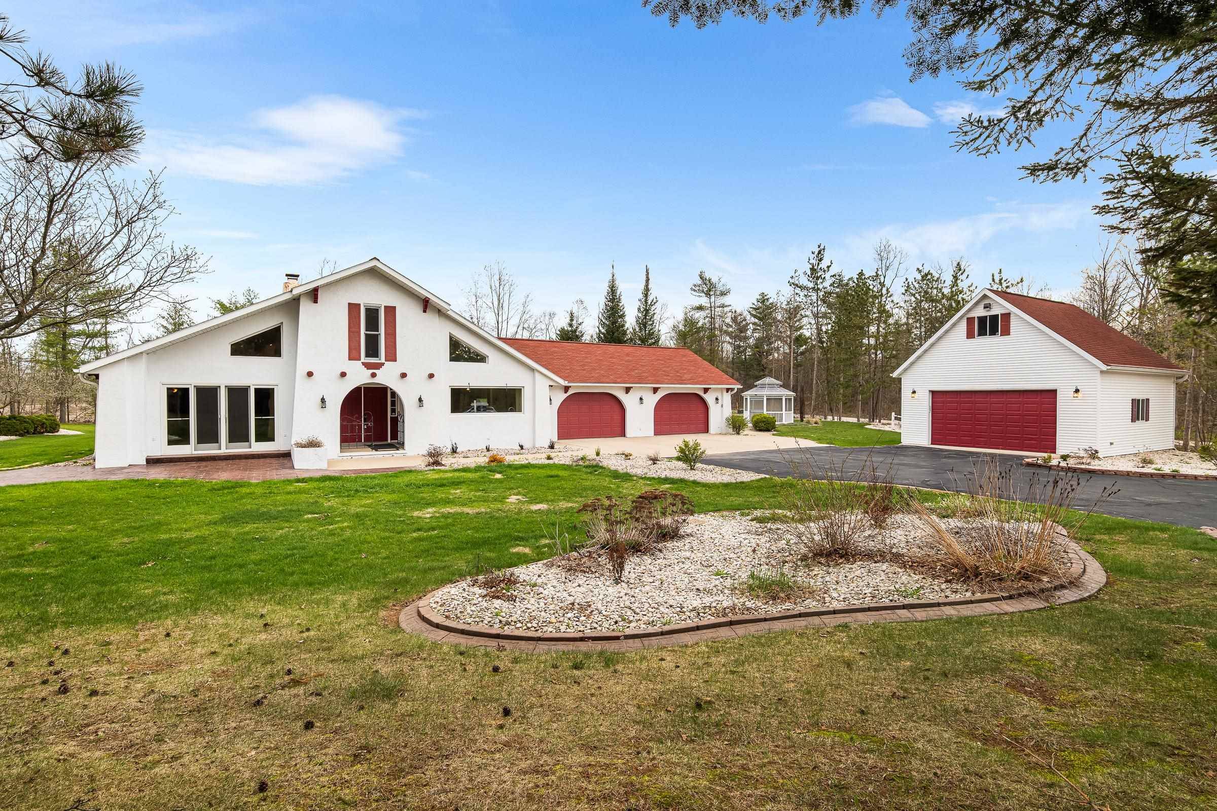 13855 KALOUS RD, Gillett, WI 54124