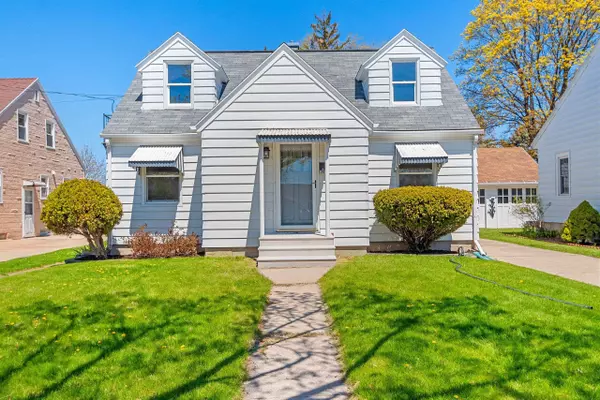 1497 DAY ST, Green Bay, WI 54302