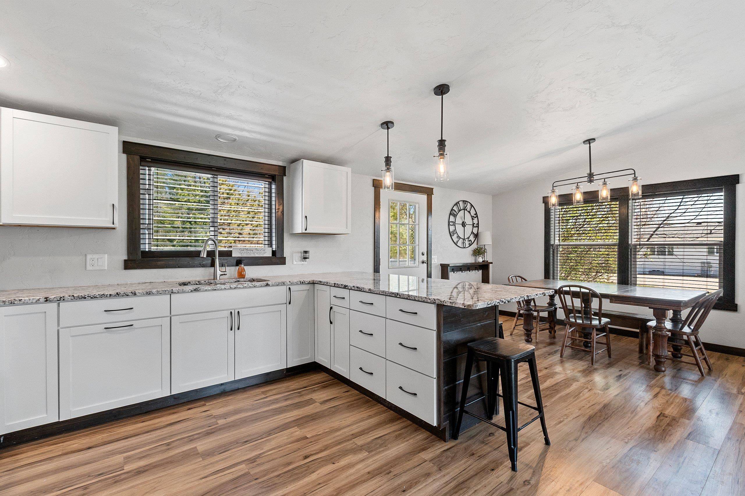 Brillion, WI 54110,W2081 STANELLE RD