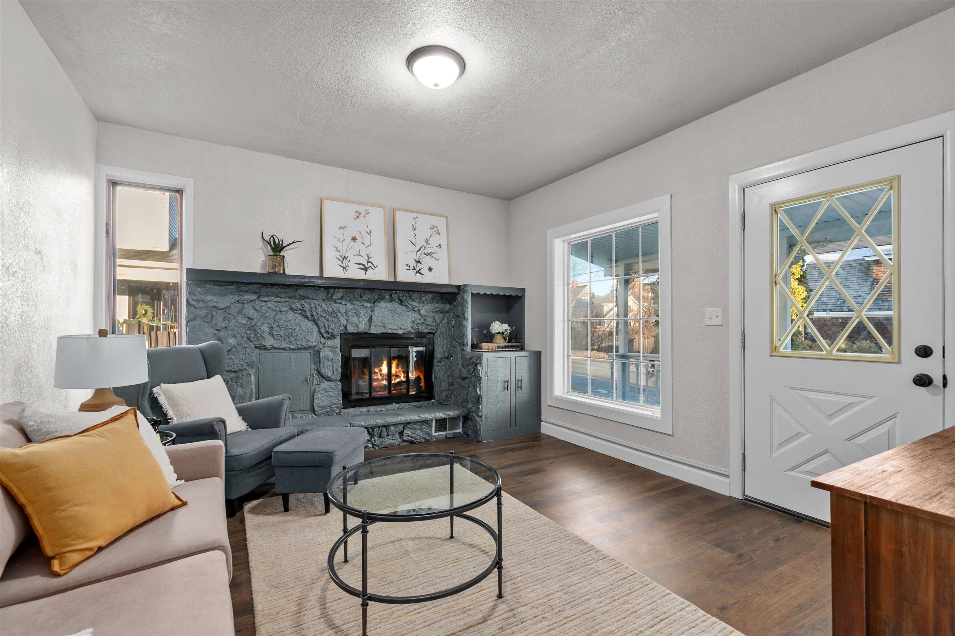 Neenah, WI 54956,429 E DOTY AVE