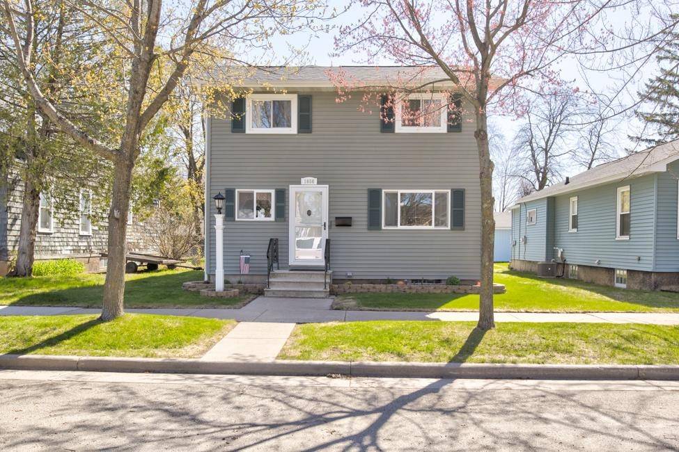 1656 ARMSTRONG ST, Marinette, WI 54143