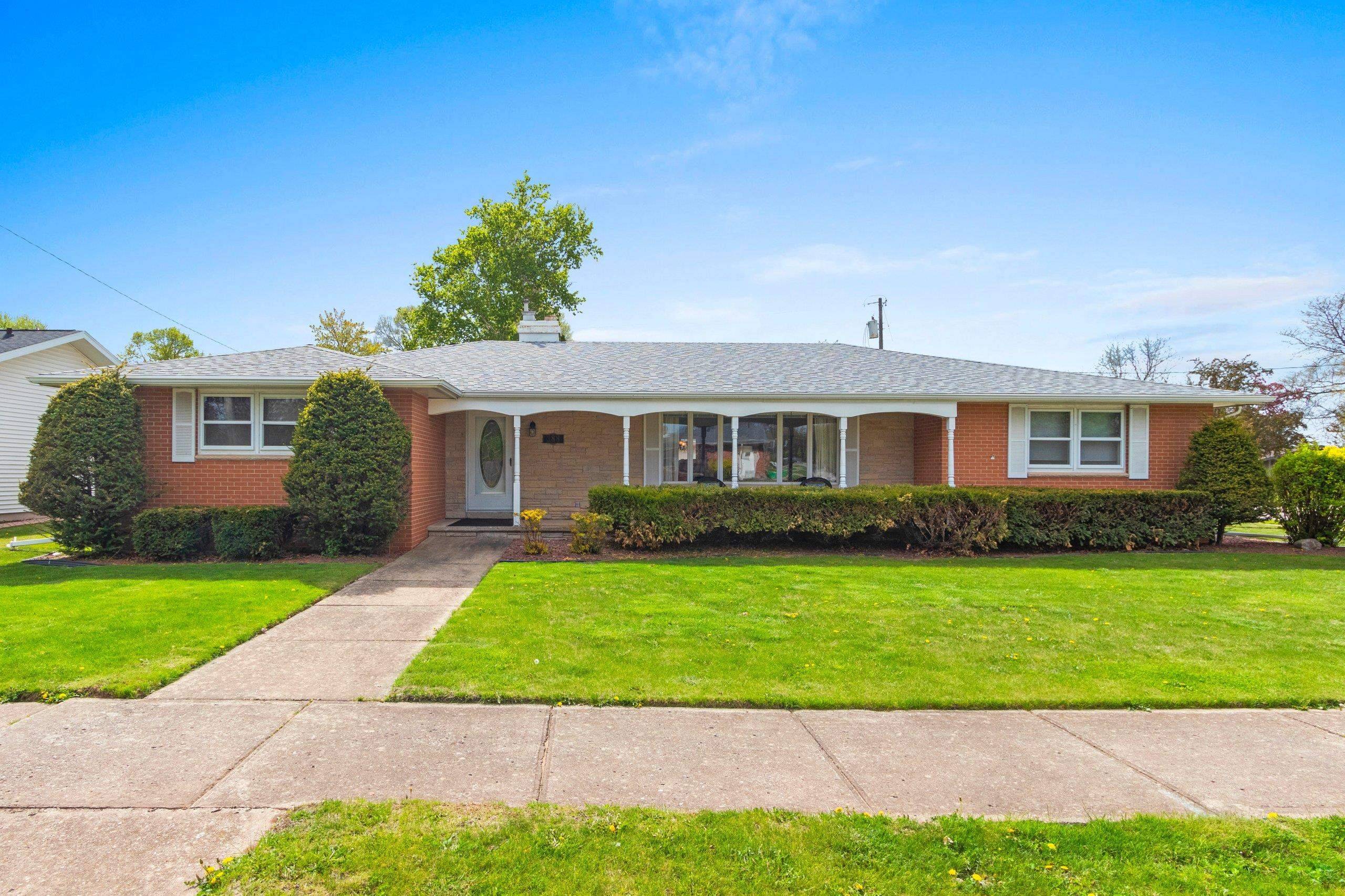388 SCHINDLER DR, Kimberly, WI 54136