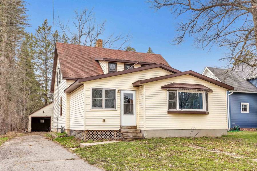 105 N METONGA AVE, Crandon, WI 54520