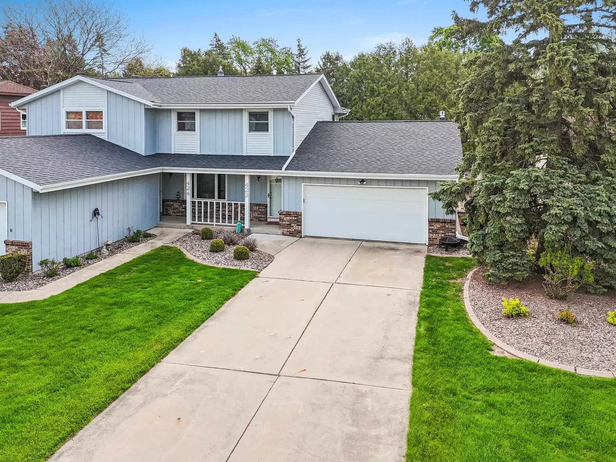 Green Bay, WI 54303,422 SILVER SPRINGS DR #5