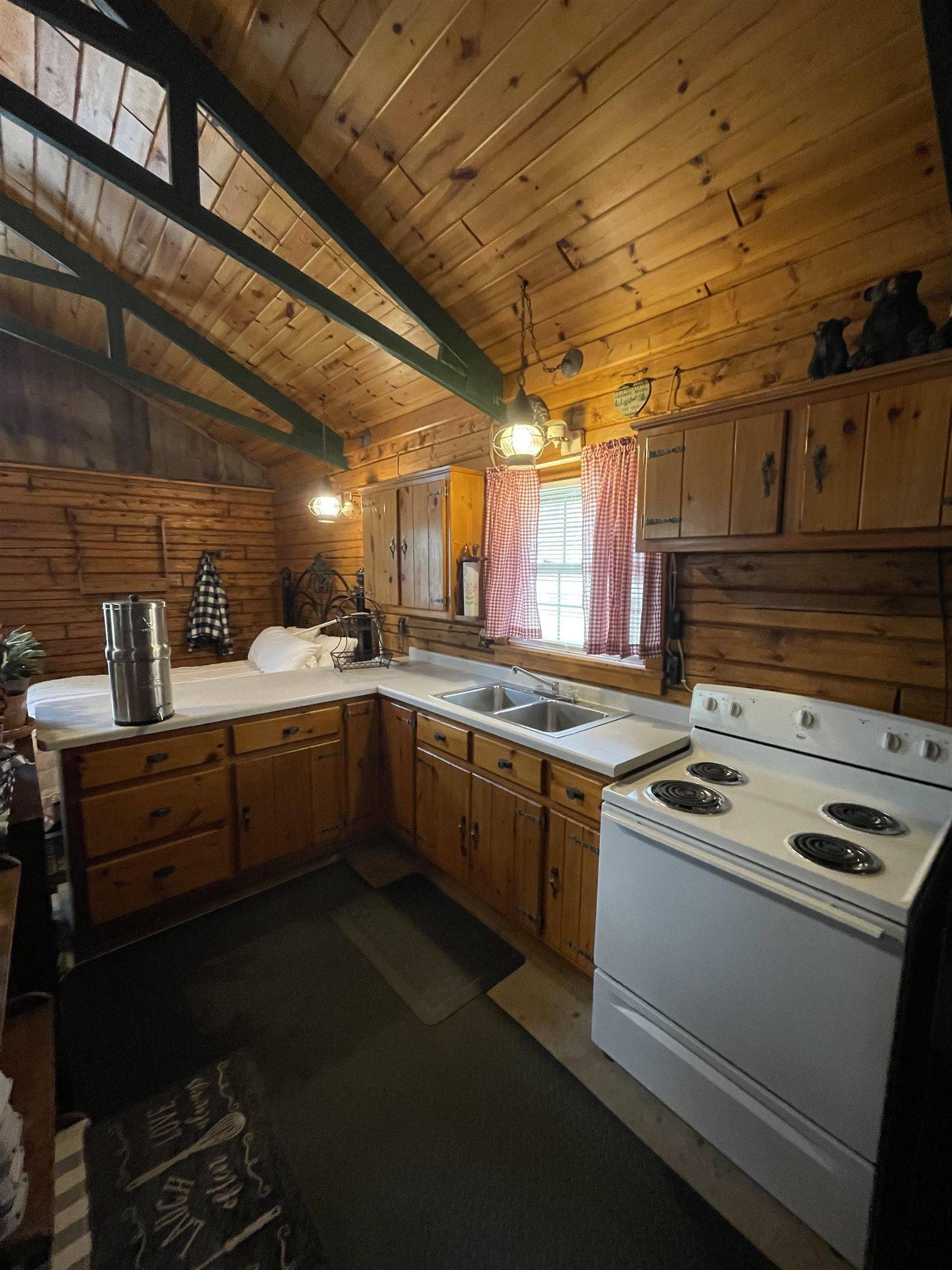 Pembine, WI 54156,N18355 BIG BEAR RD
