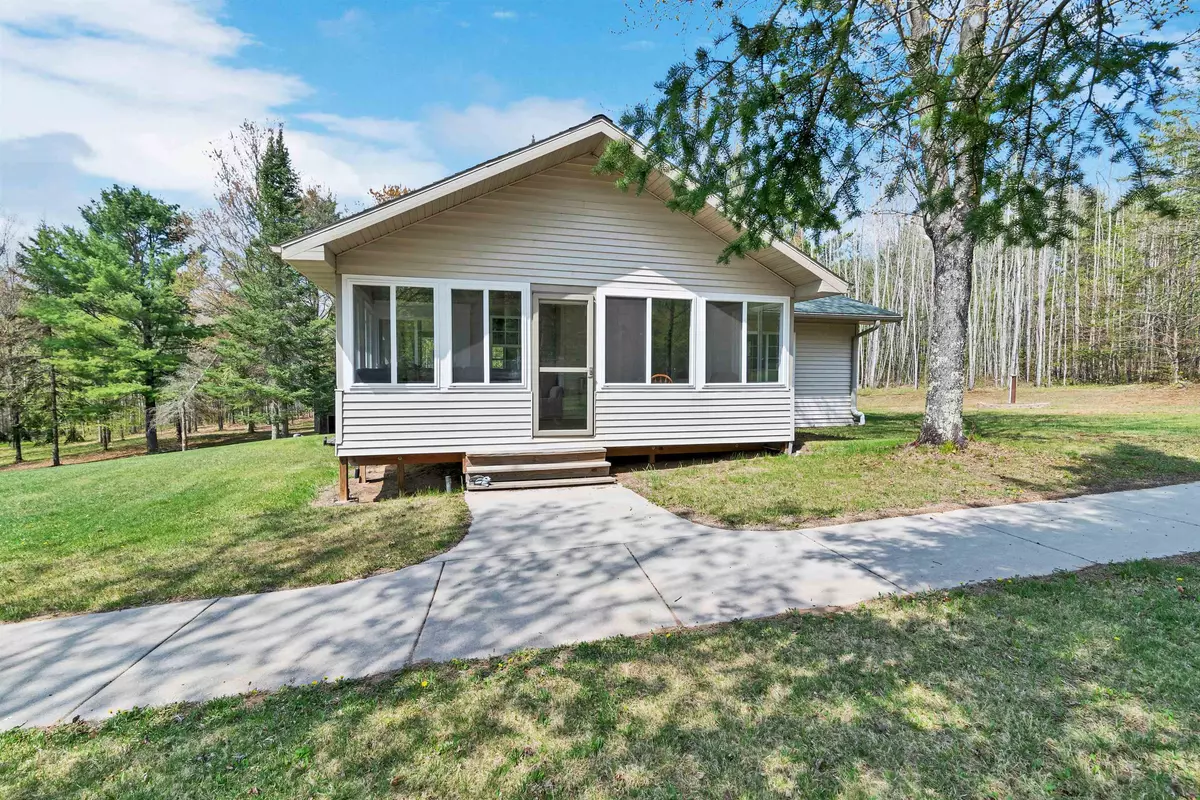 Athelstane, WI 54104,W14398 CAMP 5 RD