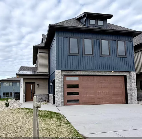 372 SATORI TRL #127, Kimberly, WI 54136