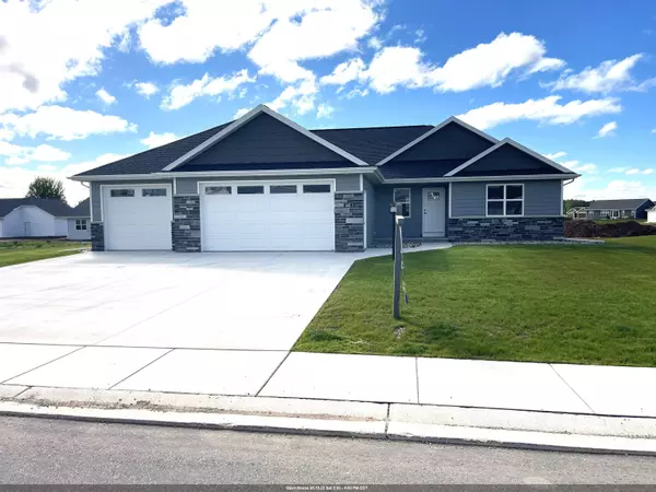 563 EMERALD ISLE CT, Wrightstown, WI 54180