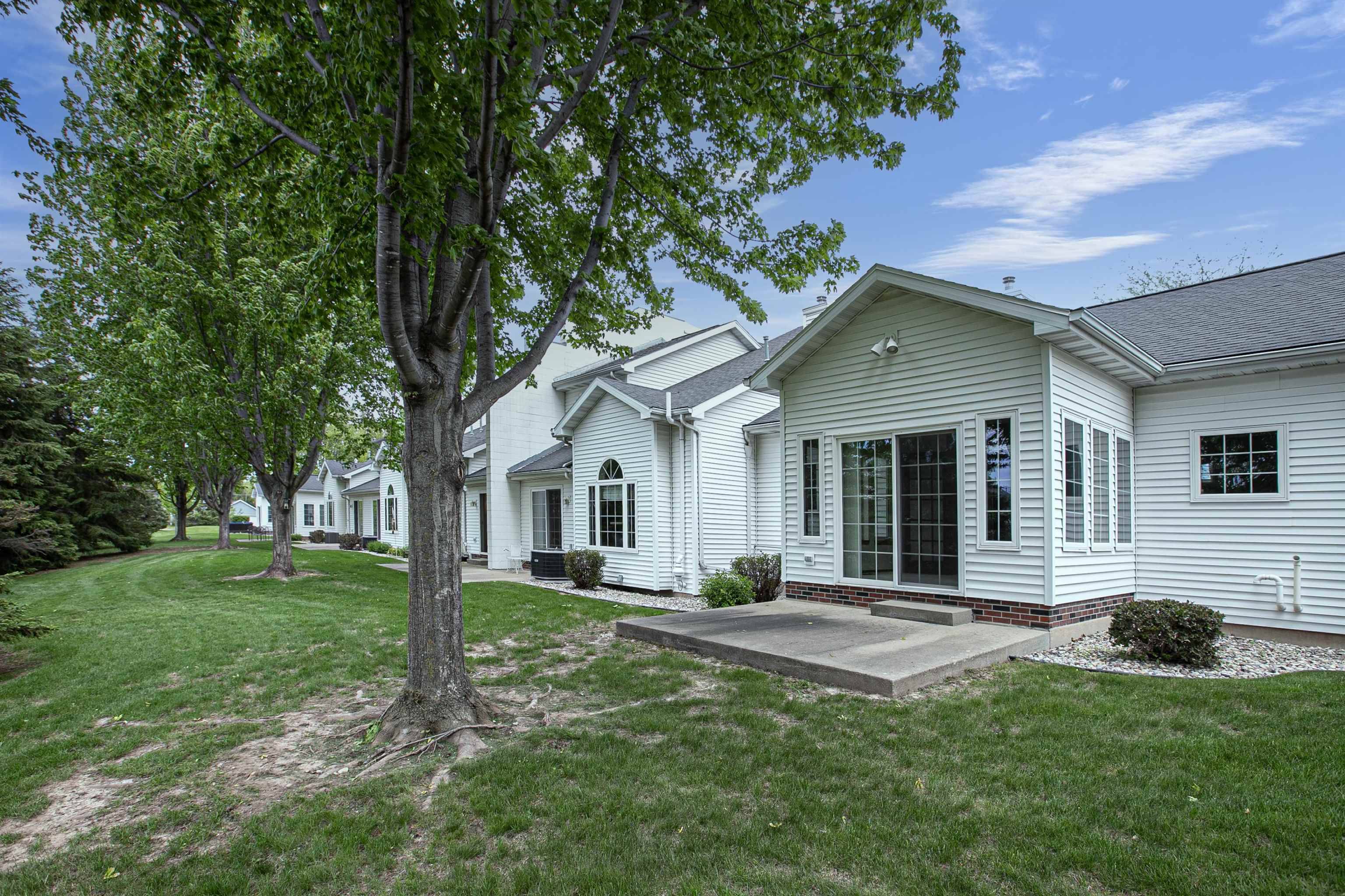 Appleton, WI 54914,3205 N MISTWOOD LN