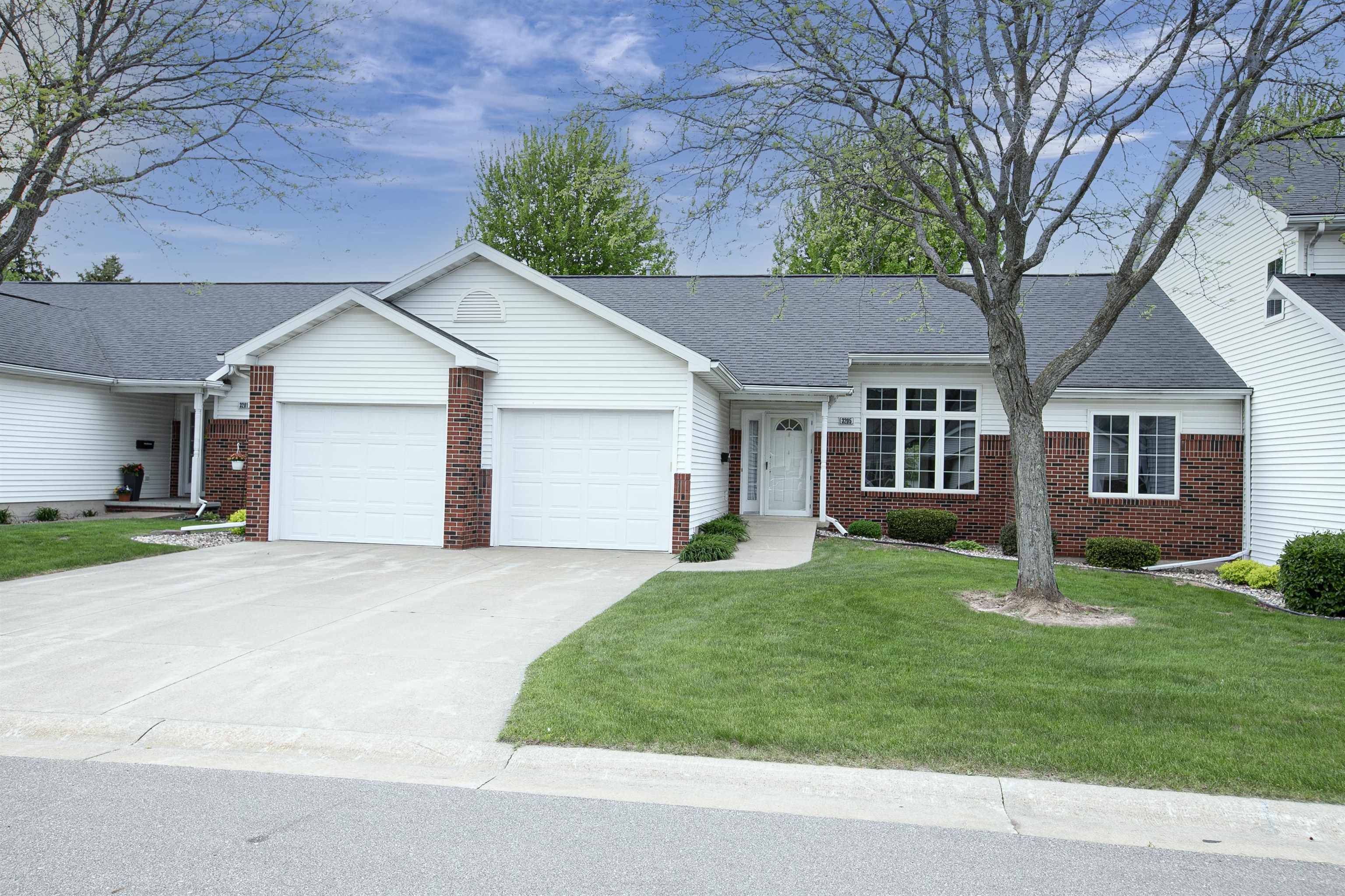 3205 N MISTWOOD LN, Appleton, WI 54914