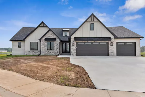 143 BECKERAE CT, Wrightstown, WI 54180